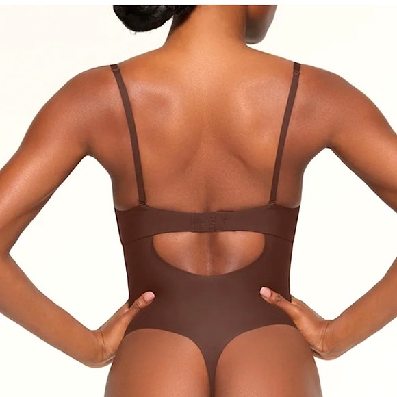 🤎 NWT New SKIMS Deep Plunge Shaping Bodysuit Shapewear Body Cocoa Brown XL - Picture 2 of 6